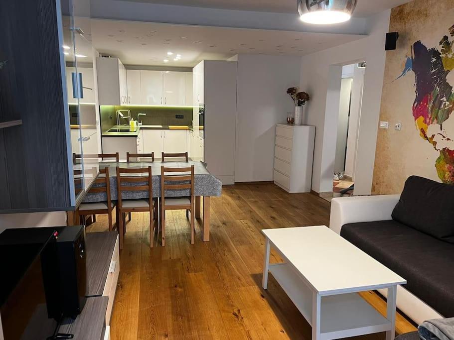Porec, Tolle 3 Zi-Whg, Sehr Zentral, Top Zustand! Mit Internet Und W-Lan! Exteriér fotografie